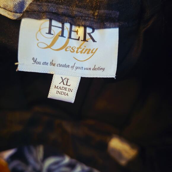 Her Destiny heart knee length skirt size xl - Picture 4 of 5